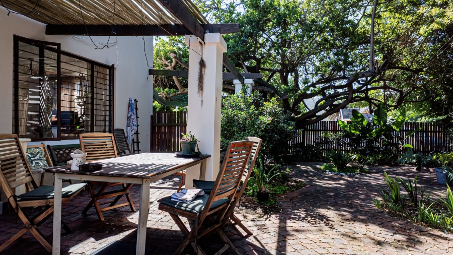 5 Bedroom Property for Sale in The Island Western Cape